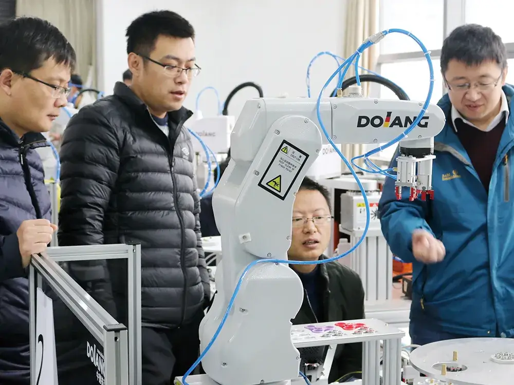 industrial robots training